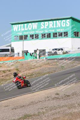 media/Apr-20-2025-AHRMA (Sun) [[393a79c373]]/Race/Group 11 early race/Turn 4b/